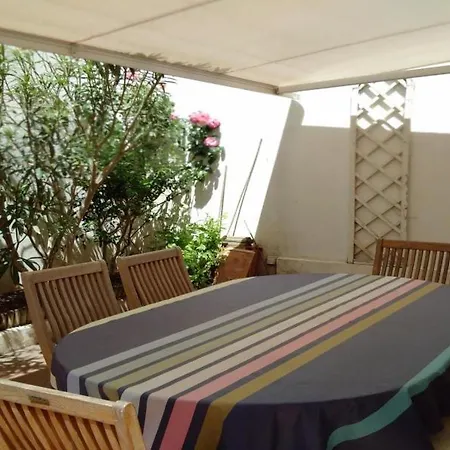 Apartman House - 8 Pers, 220 M2, 6/2