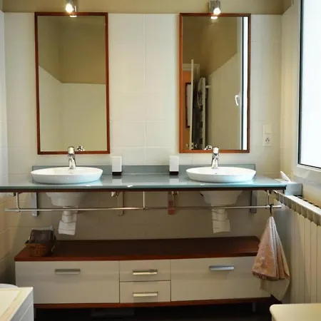 Διαμέρισμα House - 8 Pers, 220 M2, 6/2 *